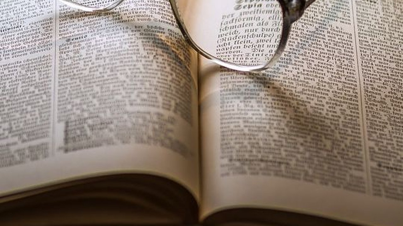 Fungsi Daftar Pustaka dan Catatan Kaki pada Karya Tulis, Penting Diketahui