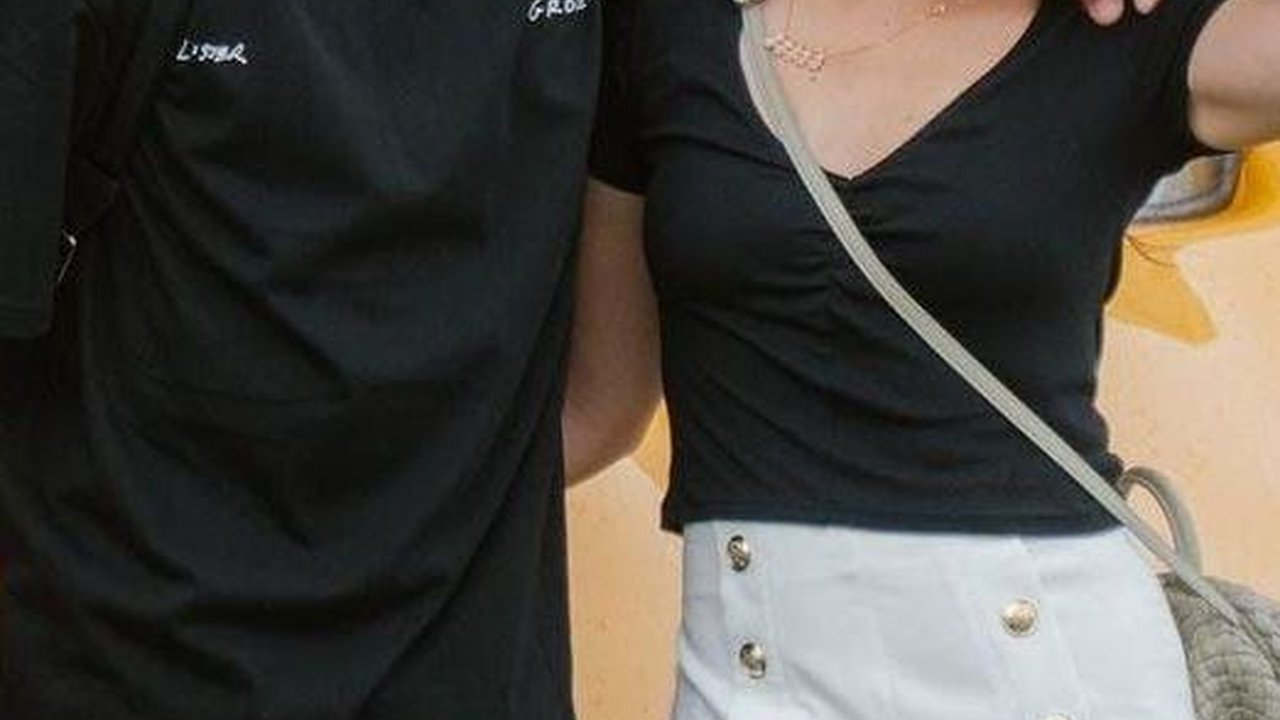 Papa Ganteng Idaman, Potret Andhika Pratama Liburan di Hong Kong yang Ganteng dan Kece Abis