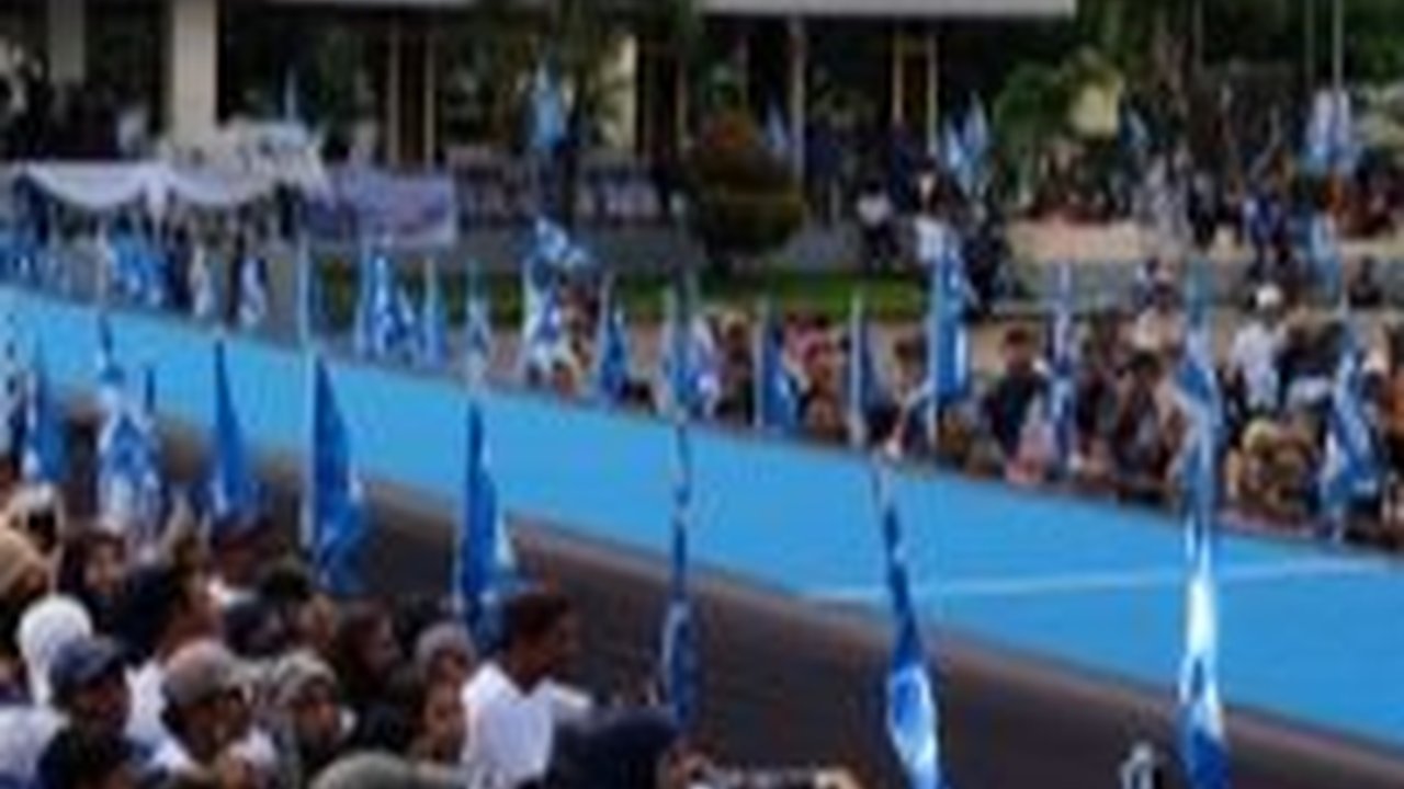 PAN Beri Beasiswa ke Ratusan Ribu Anak SD hingga Mahasiswa di Lamongan dan Gresik Jatim