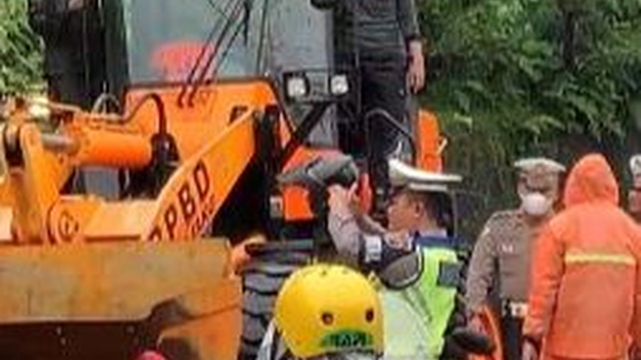 Tiga Warga Meninggal Dunia Akibat Longsor di Lumajang