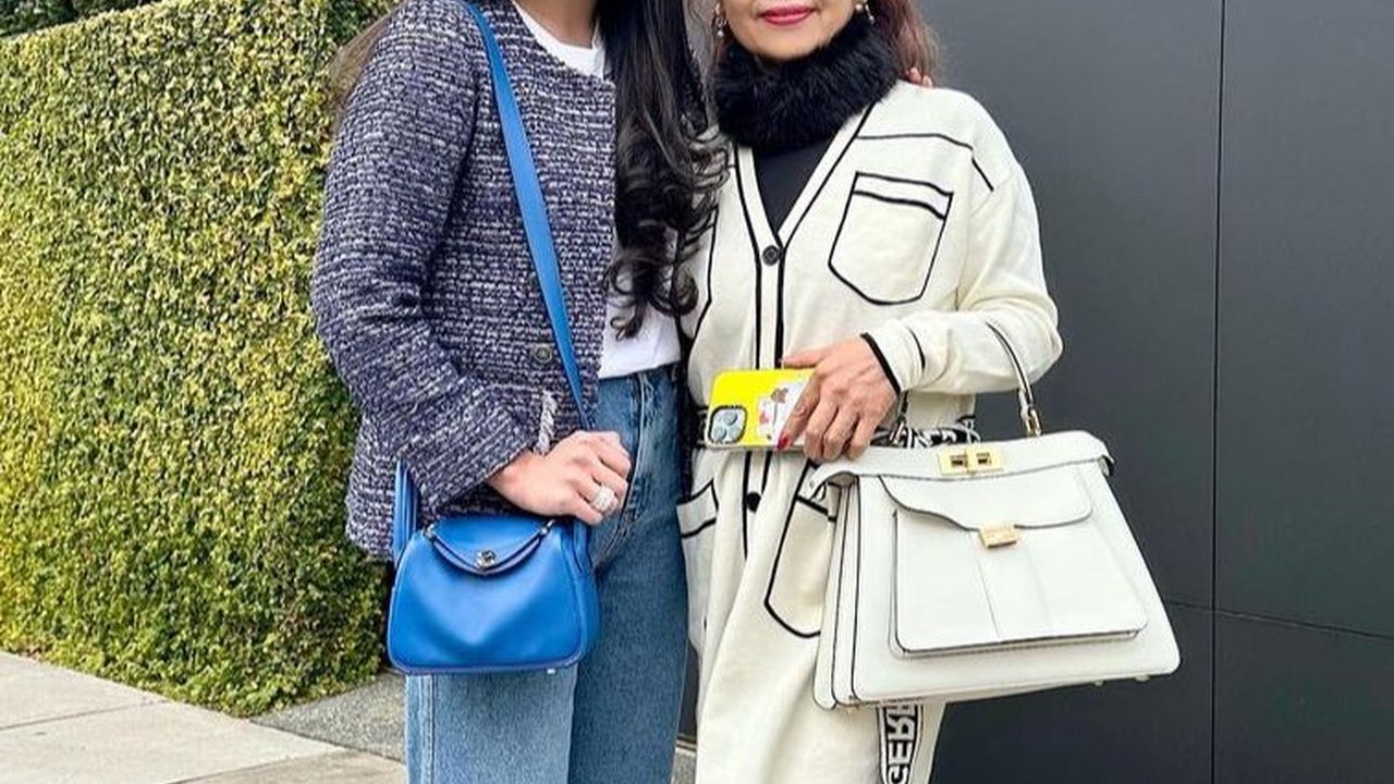 Baru Rayakan Ultah, Ini Potret Catharina Erliani Ibunda Sandra Dewi yang Tetap Awet Muda