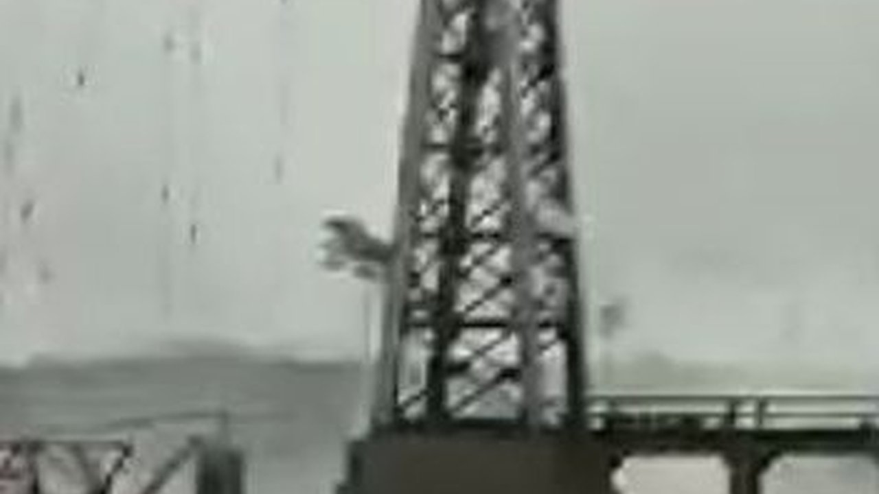 Diterjang Banjir Lahar Semeru, Sejumlah Jembatan di Lumajang Putus