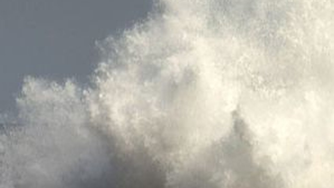 Pelabuhan Padangbai Bali Ditutup Sementara, Ini Penyebabnya