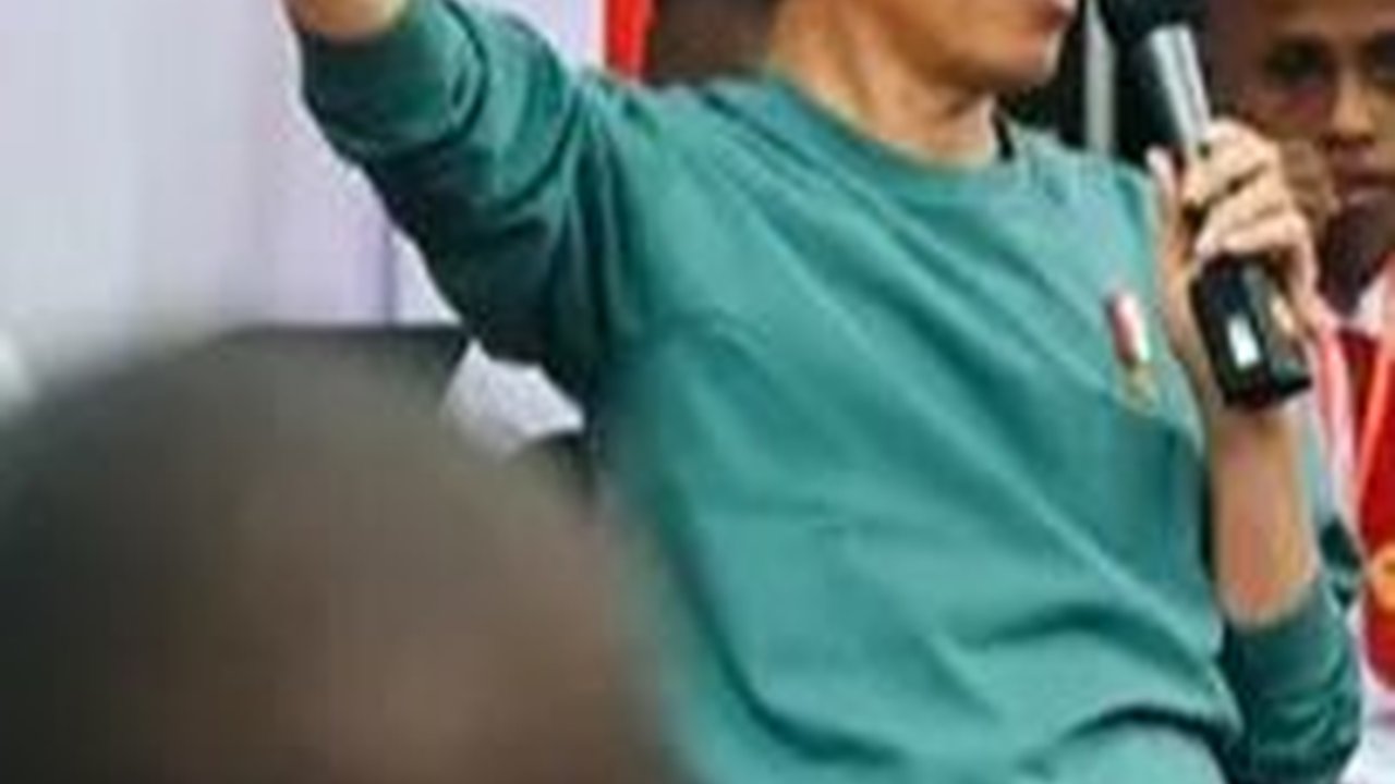 VIDEO:  Jokowi di Pembukaan Street Carnival, Singgung Kondisi Panas Papua