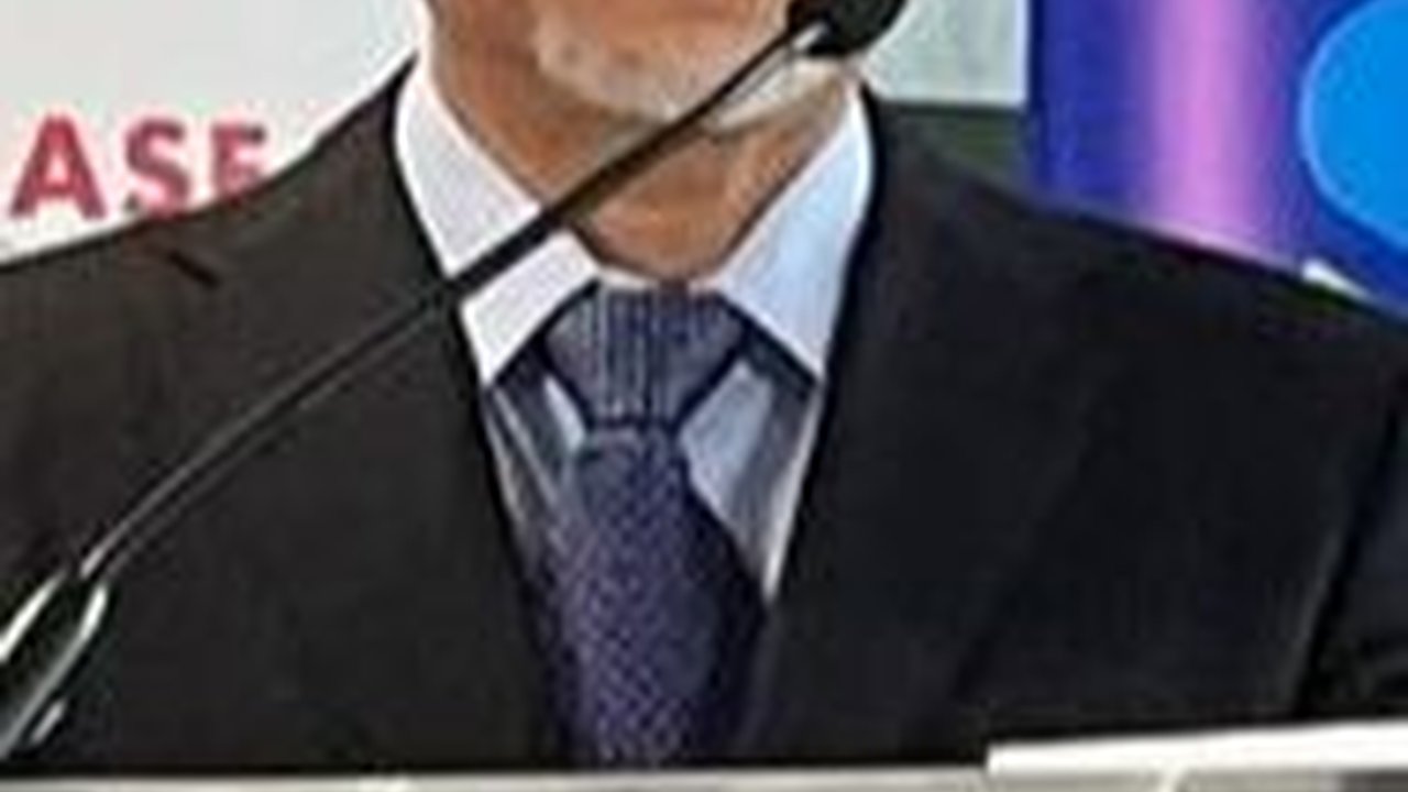 Sidak di Pasar Seketeng NTB, Zulkifli Hasan Tercengang Harga Ayam