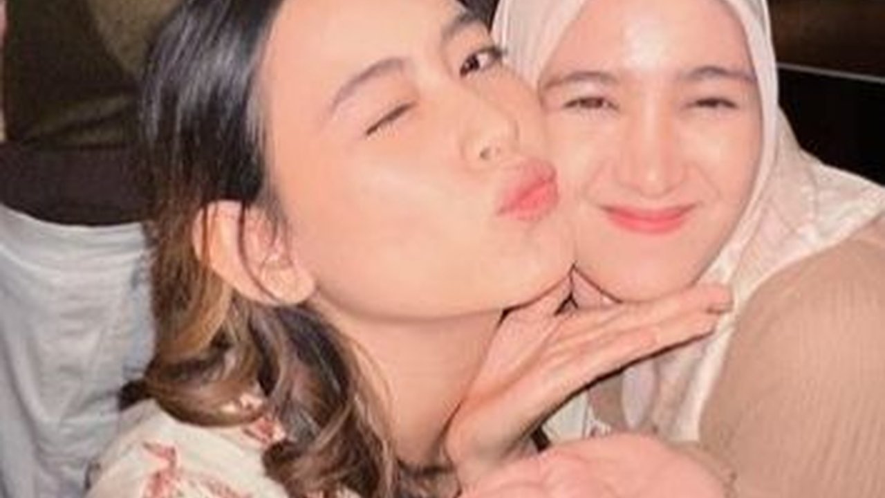 Kompak, Para Pemain Sinetron 'Tajwid Cinta' Saat Hang Out Bareng di Sela Syuting yang Padat