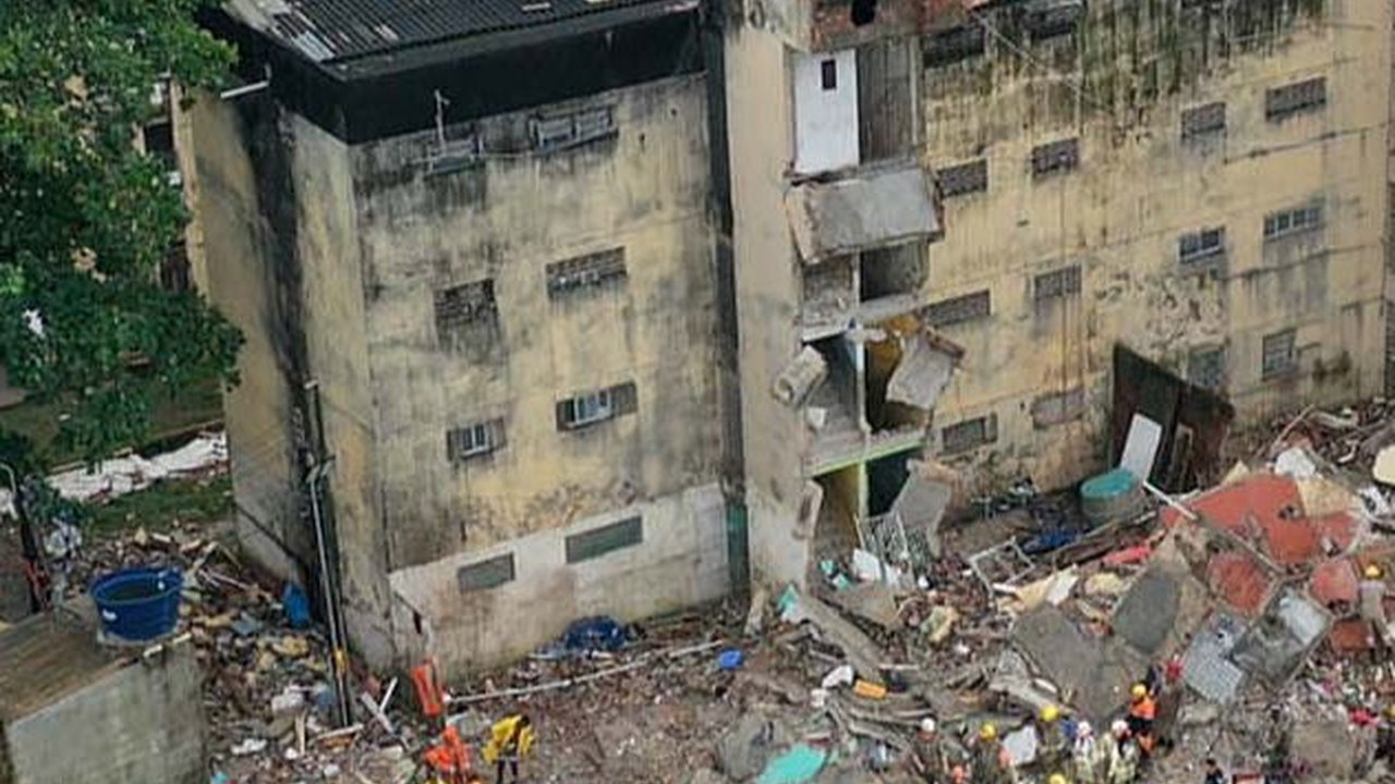 FOTO: Apartemen di Brasil Runtuh Hingga Rata dengan Tanah, 8 Orang Tewas