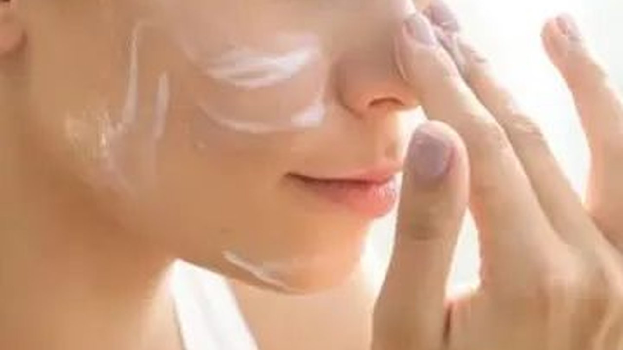 Penyebab Jerawat di Usia Dewasa, Hormon hingga Faktor Stres