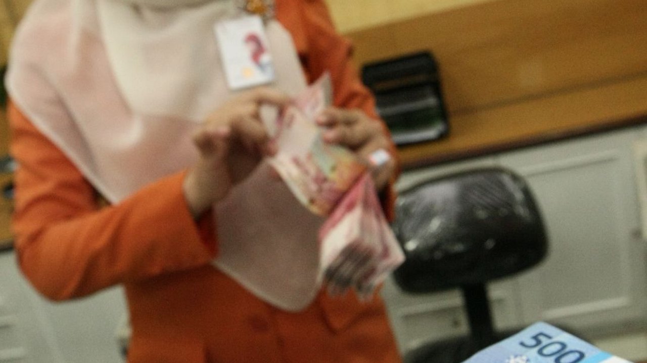 Ternyata Ini Alasan Banyak Orang Pinjam Modal ke Pinjol Dibanding ke Bank