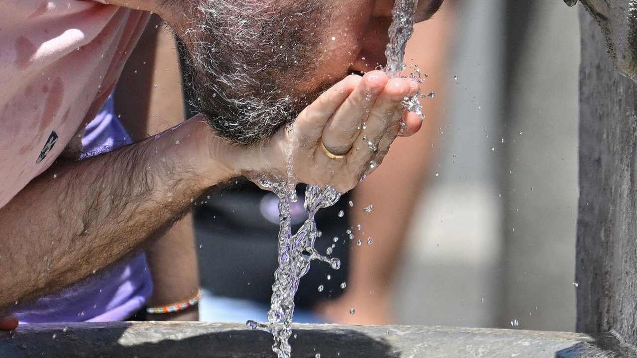 FOTO: Gelombang Panas Melanda Italia, Suhu 40 Derajat Celcius Bikin Warga Semakin Kehausan
