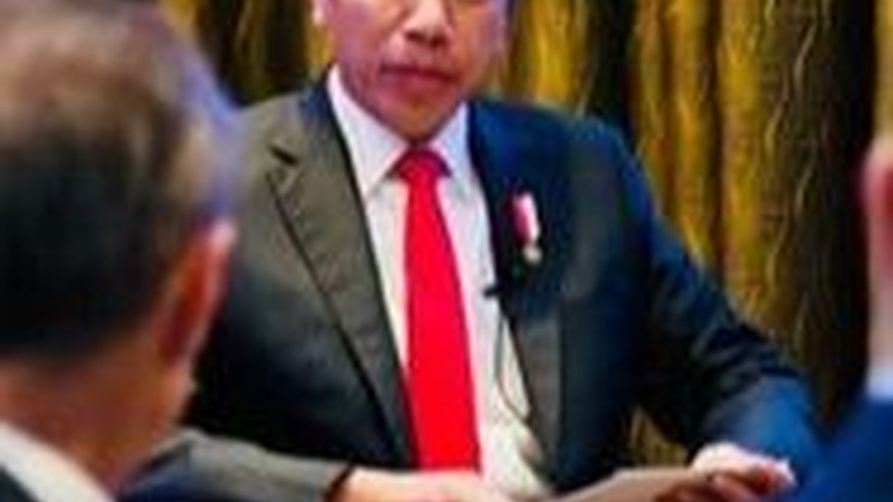 TOP NEWS: Jokowi Tegas Evaluasi Perwira TNI Soal Suap Basarnas | Prabowo 'Ultimatum' Cak Imin