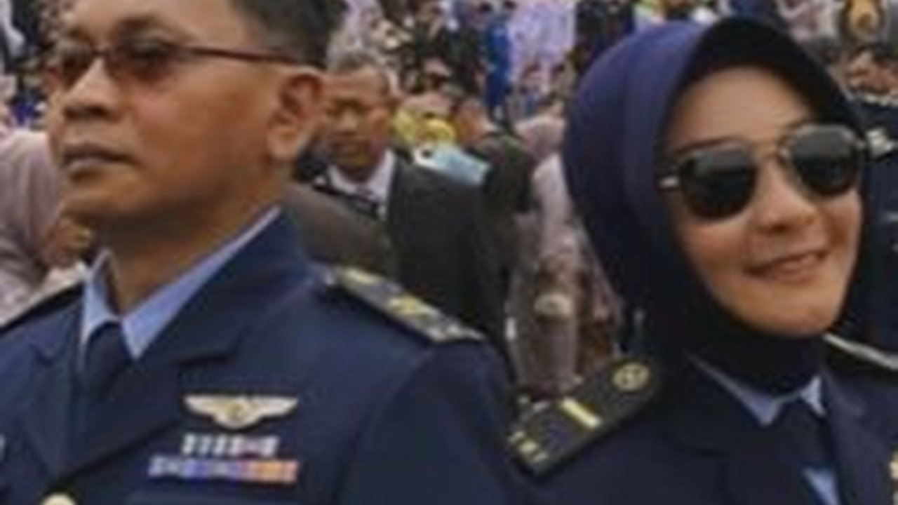 Potret Ayah & Putrinya Sama-sama Perwira TNI, Pangkatnya Cuma Beda Satu Tingkat