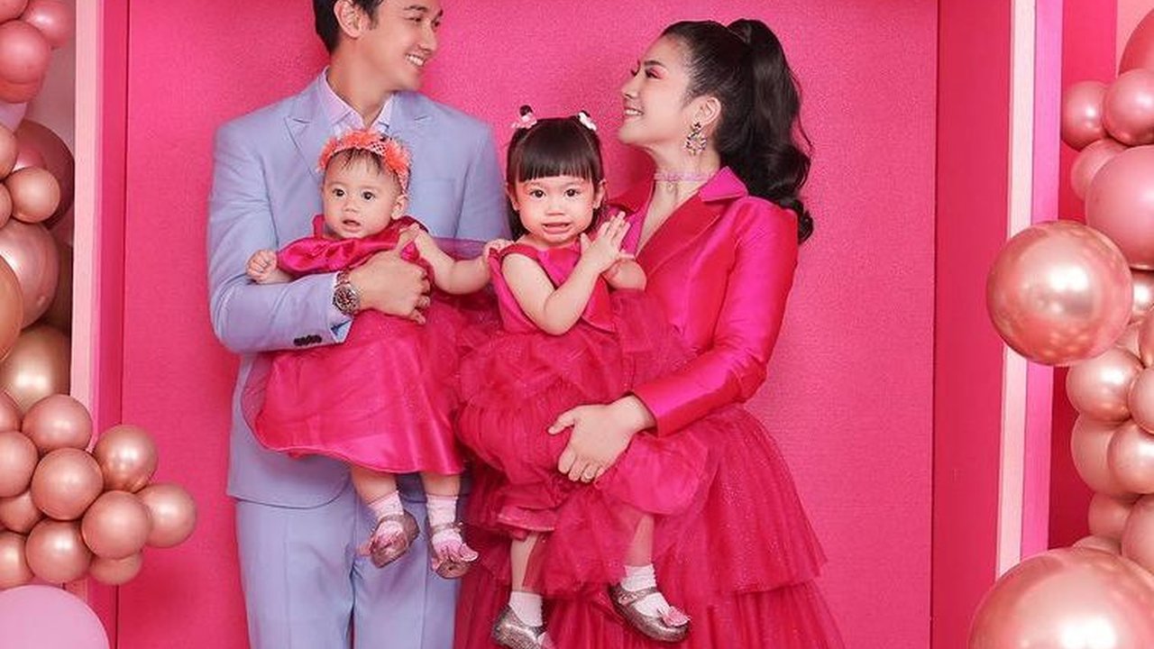 Potret Keluarga Felicya Angelista Photoshoot Ala Barbie, Bak Nyata