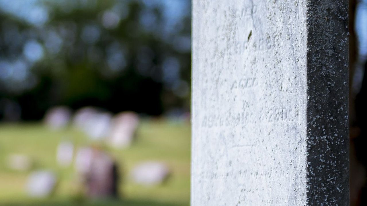Ziarah ke Makam Para Nabi dan Sahabat Rasul, Aksi Pria Ini Curi Perhatian