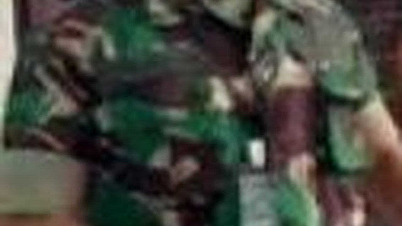 VIDEO: Geruduk Polres Bela Keluarga Kena Pidana, Bolehkah Mayor TNI Dedi Jadi Pengacara?