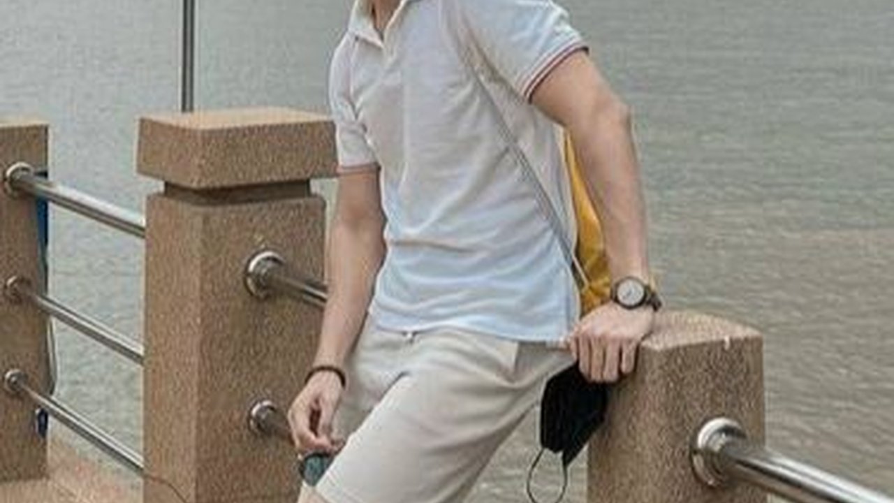 8 Potret Terbaru, John Martin 