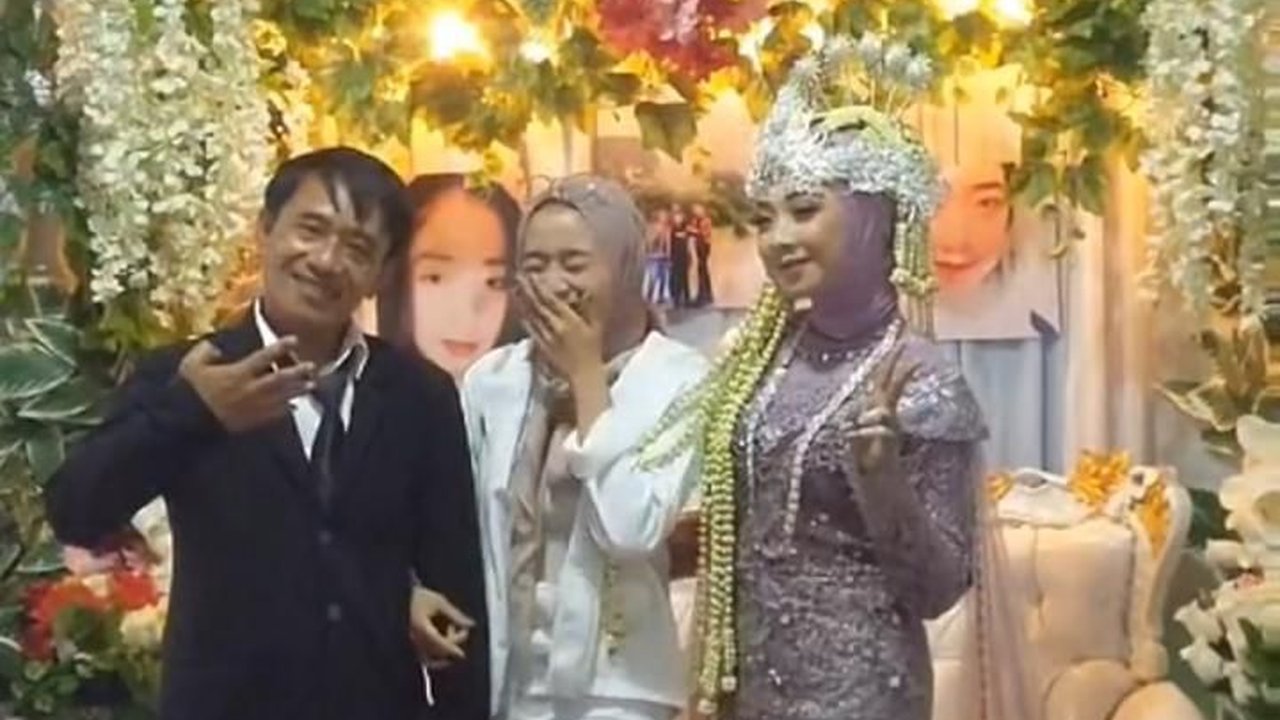 Terpaut Usia 30 Tahun, Kisah Bapak Nikahi Sahabat Anaknya Ini Viral