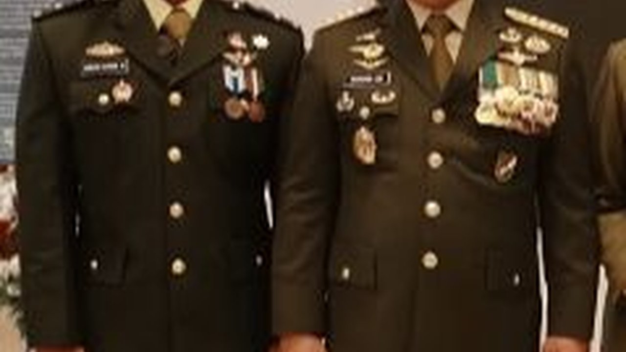 Pedagang Gorengan Jadi Perwira, Langsung Bersalaman dengan Jenderal Bintang 4 TNI