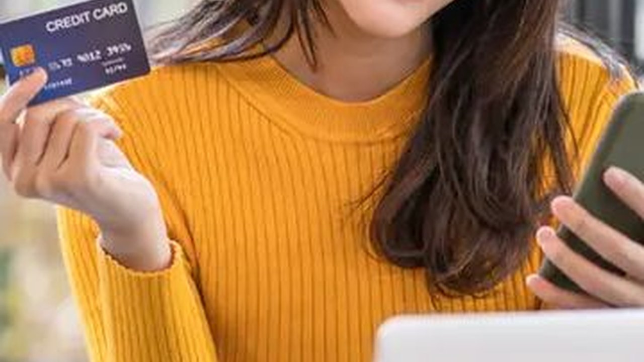 Stres Hadapi Utang Kartu Kredit Menumpuk, Ini Solusi Mudah Bisa Dilakukan