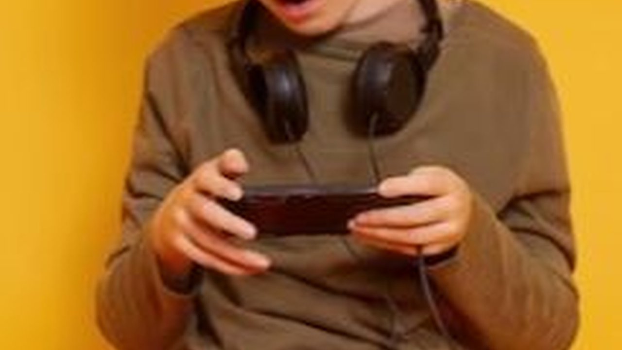 Ampuh, Ini 6 Cara Mengatasi Anak Kecanduan Gadget yang Harus Diketahui Orangtua