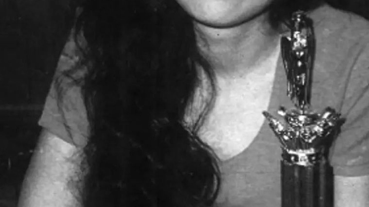 Ini Sosok Pemenang Putri Indonesia Tahun 1971, Cantiknya Alami Sampai Curi Perhatian