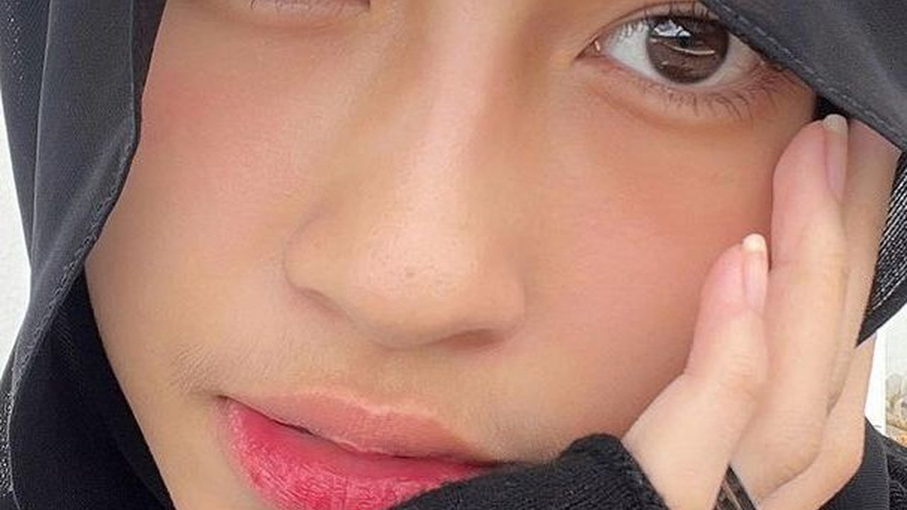 Dikabarkan Akan Segera Menikah, Ini Sosok Adiba Khanza Putri Umi Pipik dan Mendiang Uje