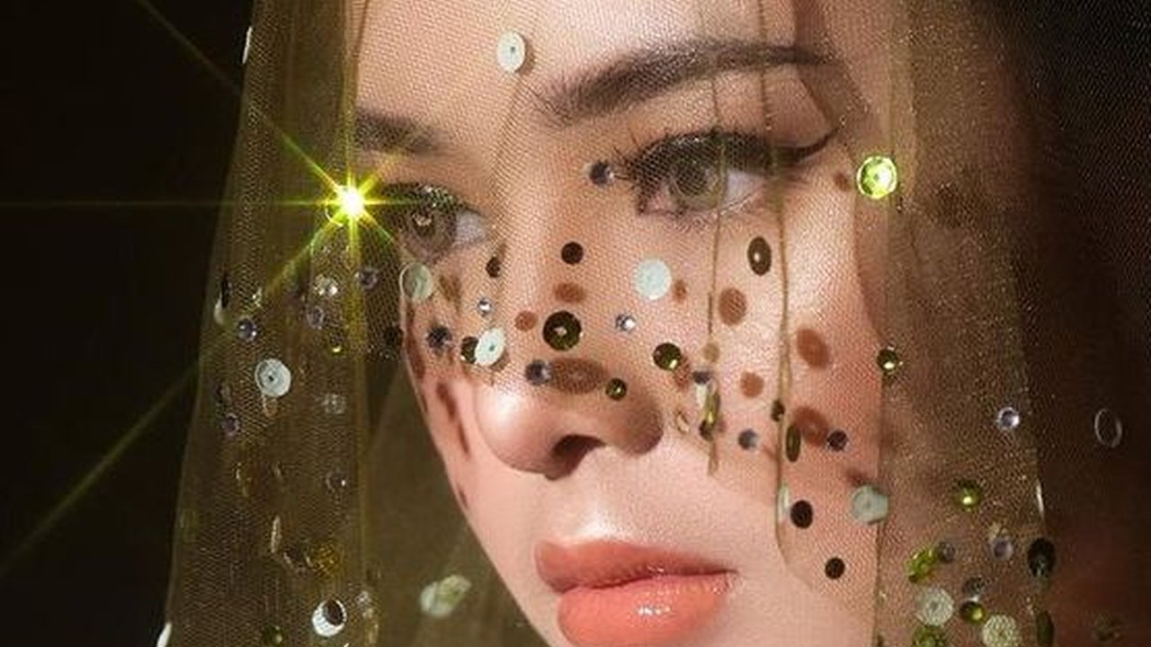 Deretan Potret Amanda Manopo Pamer Tato, Jadi Sorotan