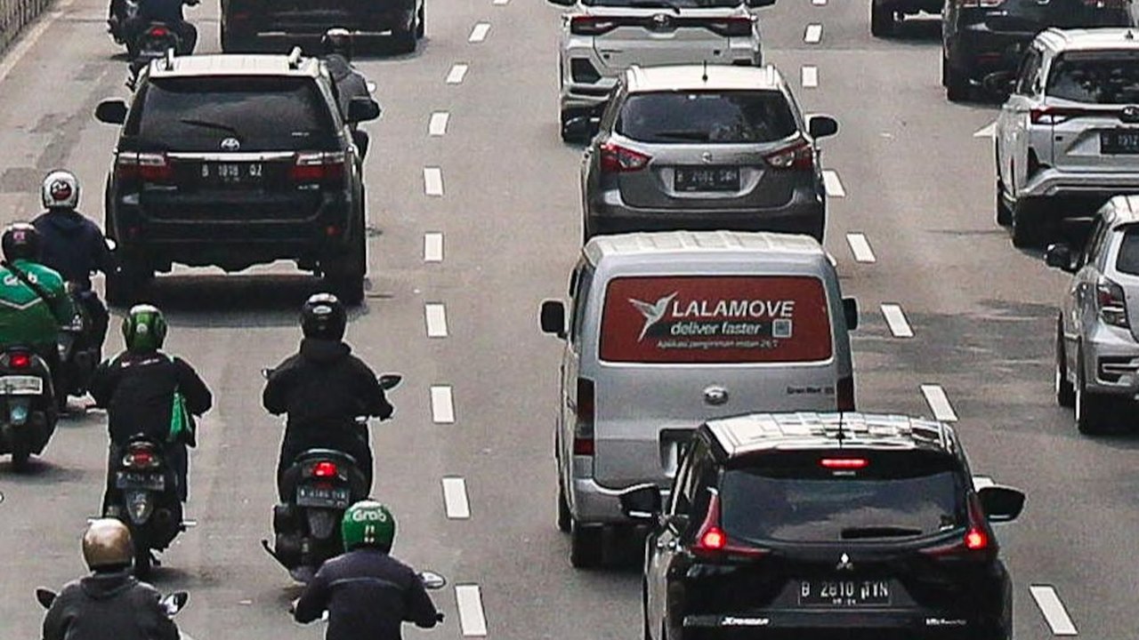 KLHK Ungkap Penyumbang Terbesar Polusi Jakarta: Kendaraan Bermotor dan Industri