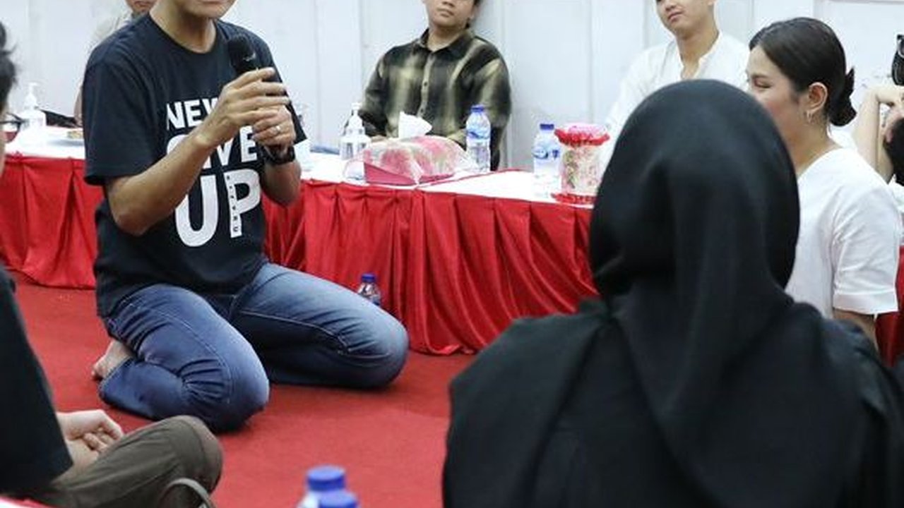 Makan Bareng Influencer, Ganjar Jawab Harapan Anak Muda Tentang Masa Depan