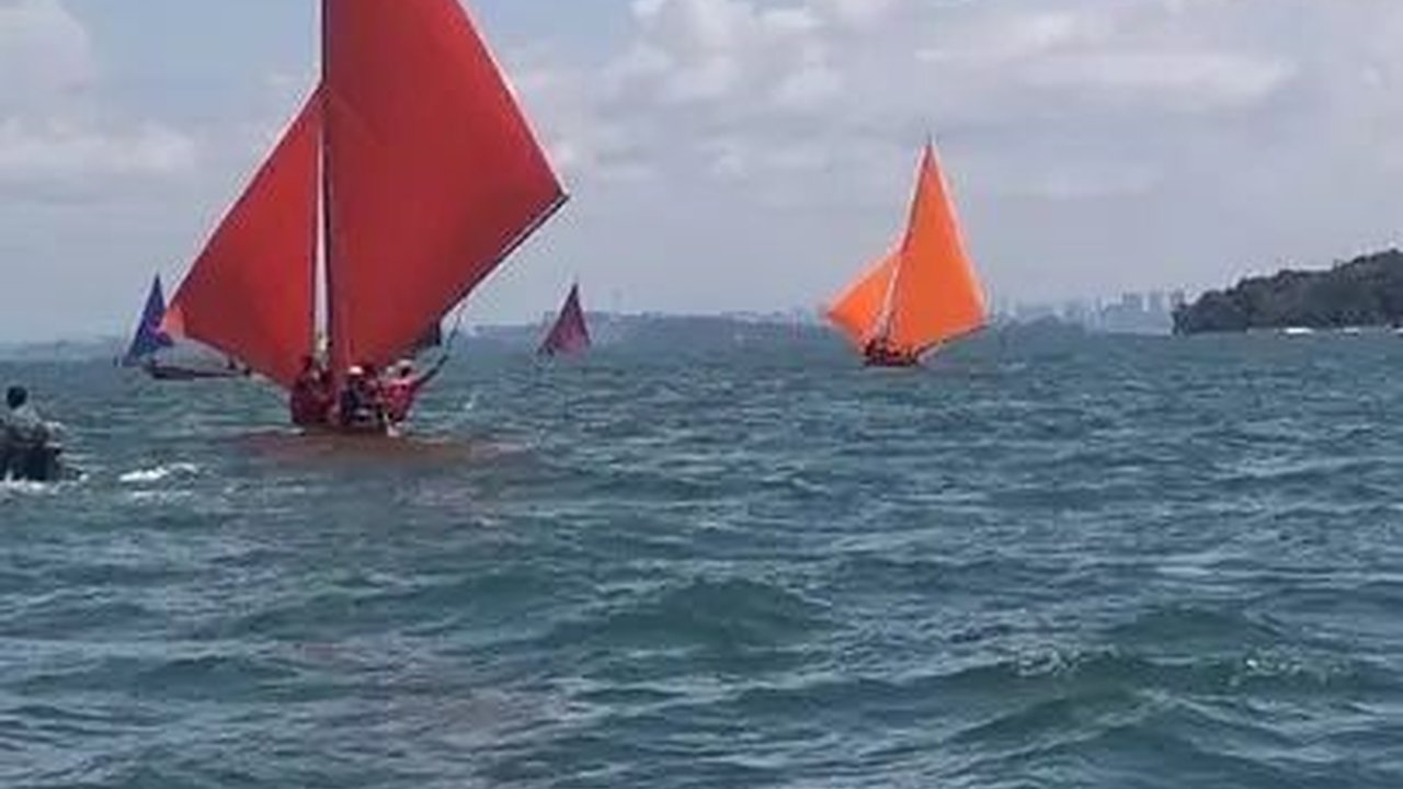 Sampan Layar, Lomba Balap Perahu Sambut Hari Kemerdekaan Khas Masyarakat Melayu Pesisir