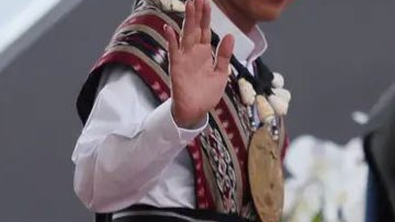 Jokowi Singgung Kritik Orang Nyinyir: Jalan Tol Enggak Bisa Dimakan, Ya Memang!