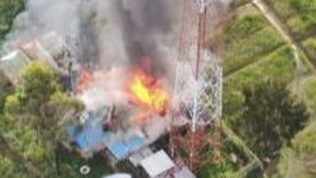 Berulah Lagi jelang HUT RI, KKB Bakar Tower Telkomsel dan Rumah Warga di Puncak Papua