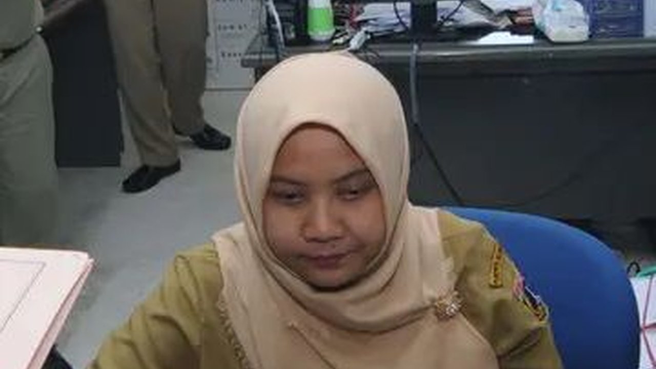 Hampir 10 Tahun Jadi Presiden, Jokowi 3 Kali Naikkan Gaji PNS