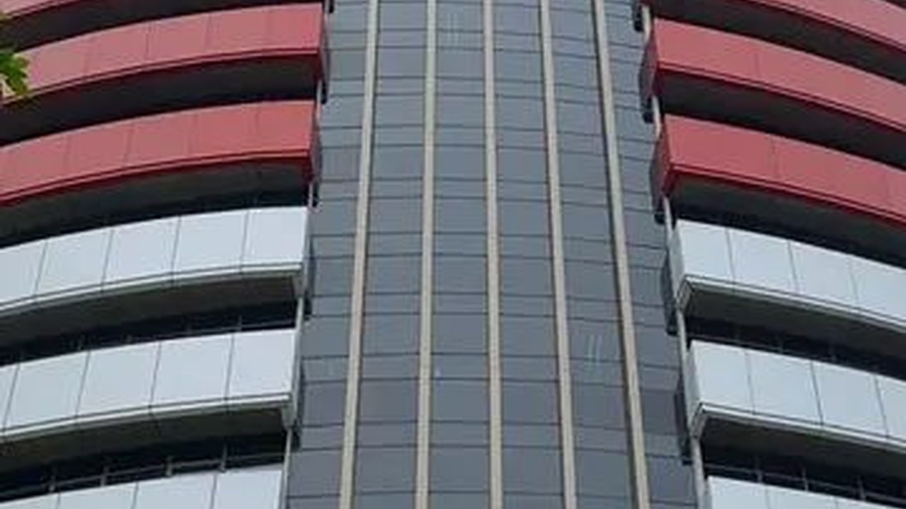 KPK Geledah Kantor Kemenaker Terkait Kasus Korupsi Pengadaan Sistem Proteksi TKI