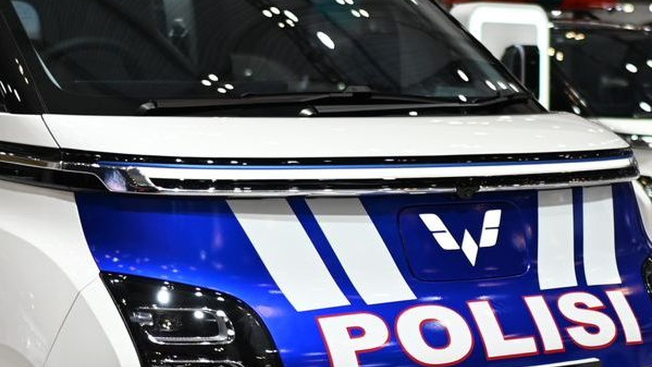Wuling Air ev Banyak Gaya di GIIAS 2023: Dari Mobil Polisi hingga Ambulans