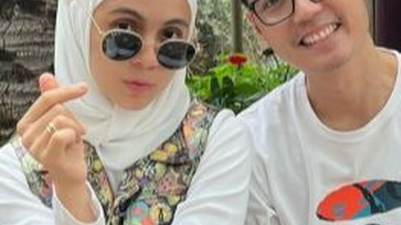 10 Artis ini Tak Ngecek HP Pasangannya, Udah Saling Percaya