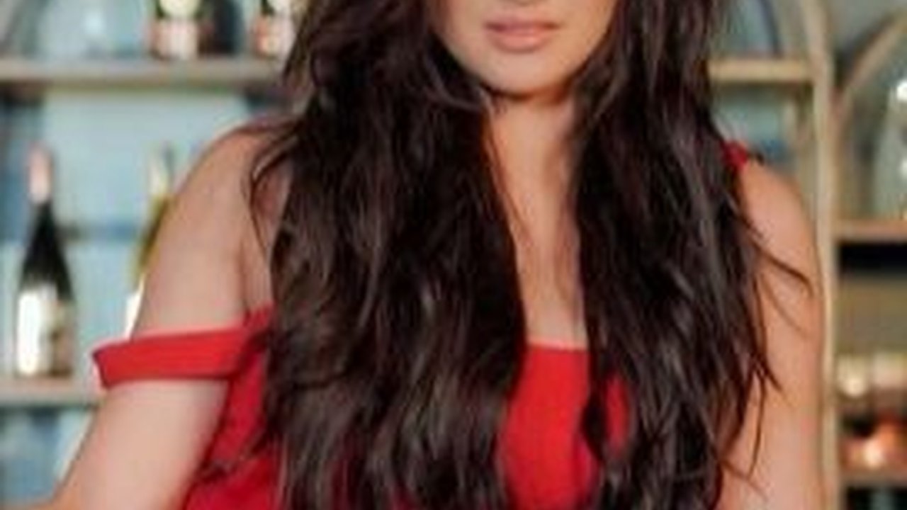 Model Karenina Ngaku Diberi Ganja Gratisan oleh Teman Perempuannya