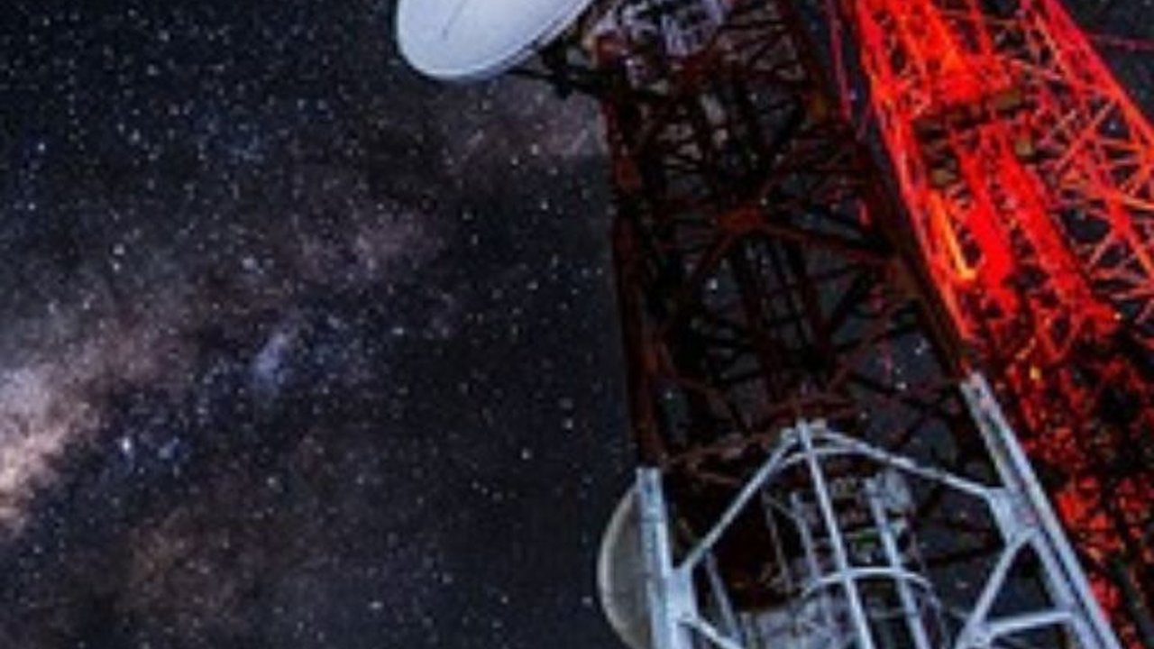 Setelah Telkom Grup dan DTP, Kini Giliran Smartfren Tertarik Internet Satelit