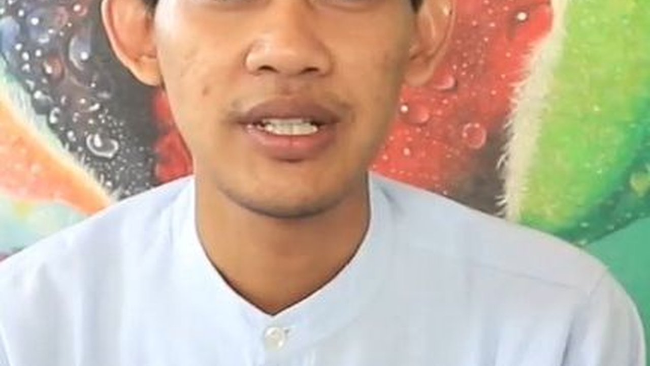 Buktikan Santri Bisa Jadi Seniman Lukis, Ini Sosok Muhid Ruslan Pemuda Asal Tangerang