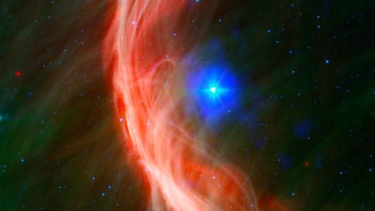 Ilmuwan Temukan Dua Bintang Misterius, Cahayanya Berkedip Setiap 20 Menit