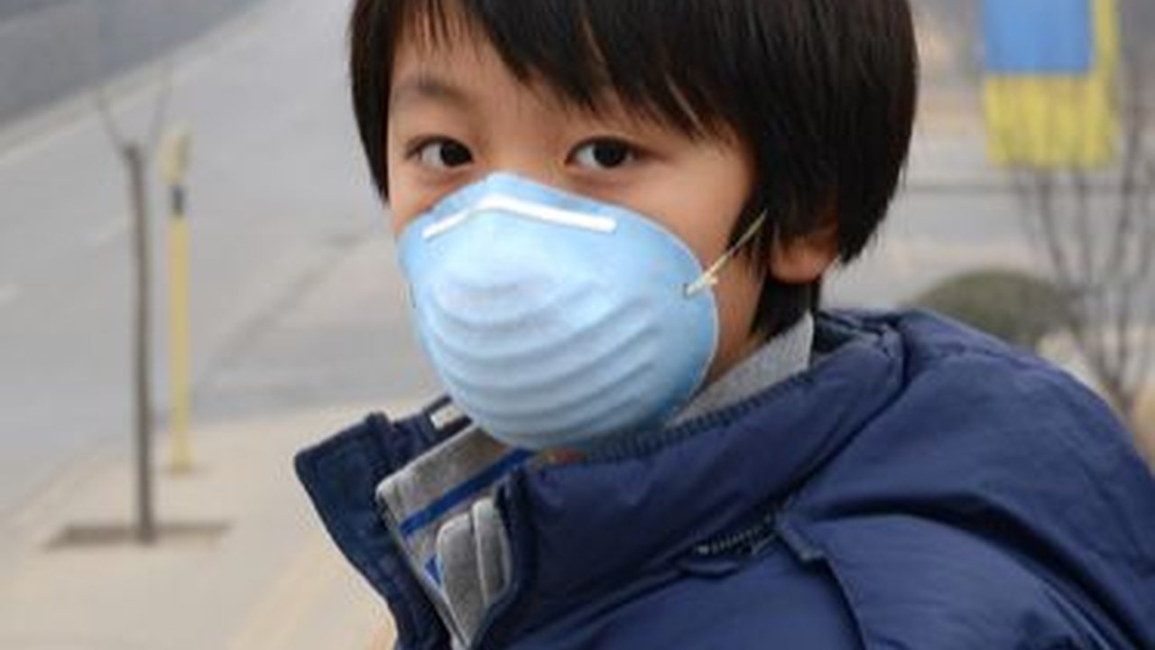 3 Dampak Polusi Udara pada Kesehatan Anak & Kenali Cara Melindungi si Kecil dari Asap Berbahaya