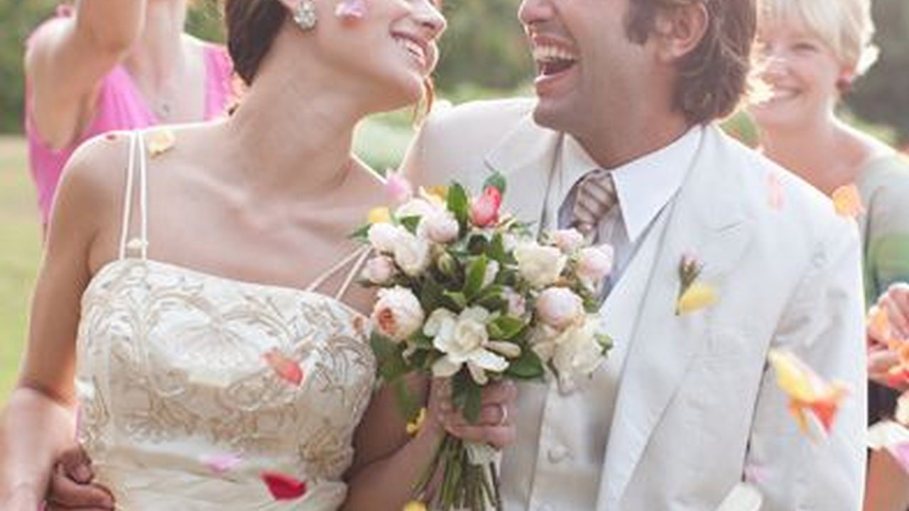 60 Kata-Kata Ucapan Happy Wedding untuk Orang Terkasih yang Penuh Doa, Makna Mendalam & Kreatif