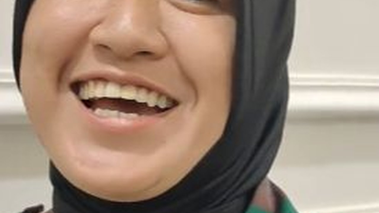 Momen Ajudan Cantik Cium Tangan Bertemu Eks Panglima TNI, Cerita Pernah Dimarahi Istri Sang Jenderal