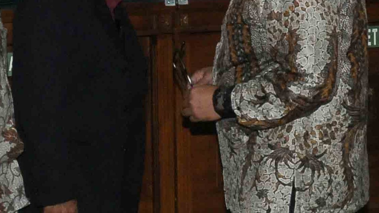 FOTO: Gara-Gara Salah Mencantumkan Alamat, Sidang Perdata Rocky Gerung Ditunda Dua Pekan