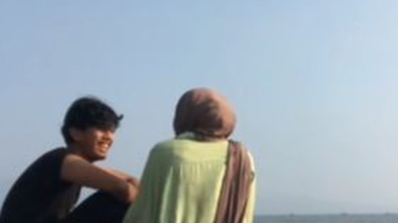 Niat Bikin Konten Romantis, Pasangan Ini Malah Rekam Momen Bocah Hampir Hanyut
