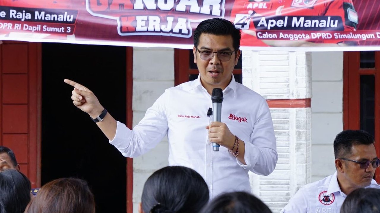 Bagikan Beasiswa, Stafsus Menkum HAM Beri Tips Pelajar Agar Sukses