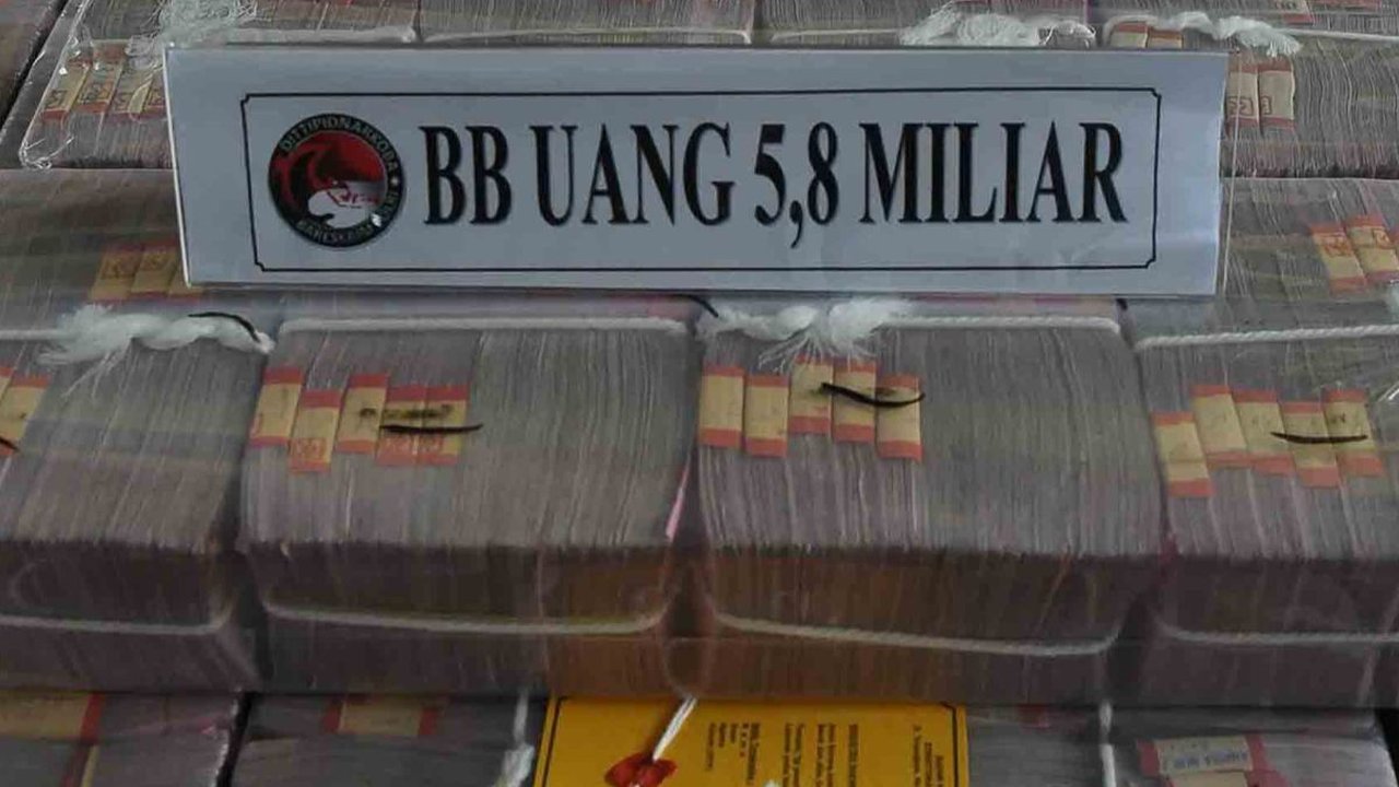 FOTO: Bareskrim Sita Aset Bandar Narkoba Hasil TPPU Senilai Rp89 Miliar, Ada Harley Davidson hingga Mobil Mewah