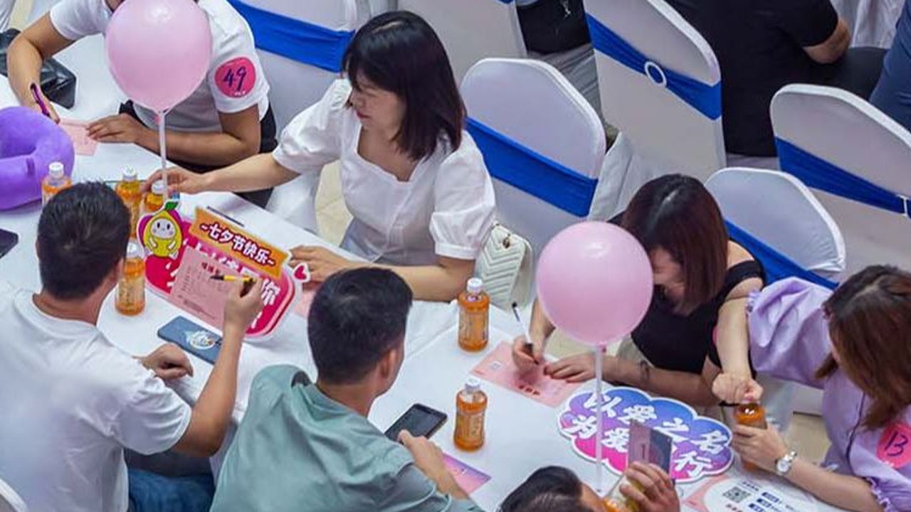 FOTO: Mencari Jodoh Lewat Kencan Buta Massal di Festival Hari Valentine China