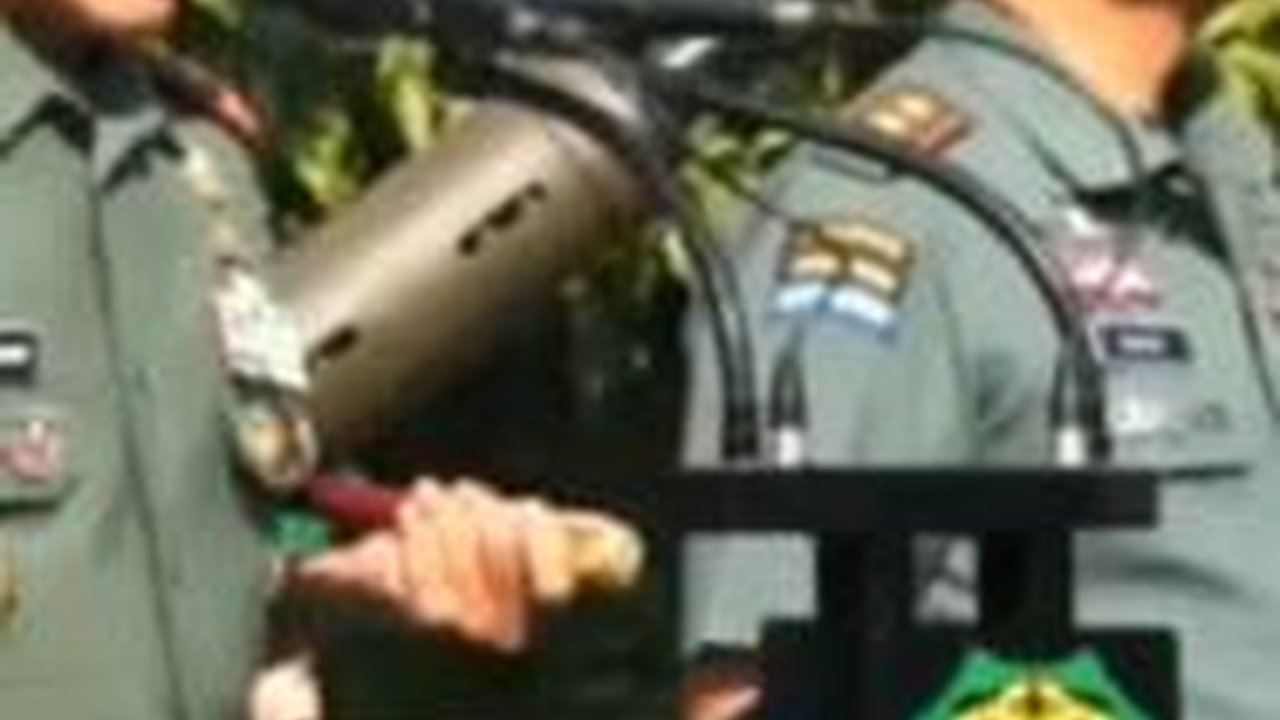 Momen Mayjen TNI Kunto Arief Wibowo Pamit dari Kodam Siliwangi, Serahkan Kujang Pusaka & Tongkat Komando ke Jenderal Lulusan Terbaik