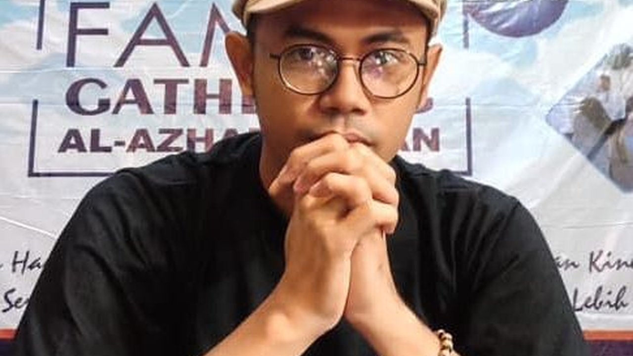 Viral Asyiknya Guru Musik Tri Ardinata, Mengajar Penuh Hiburan dan Kreativitas